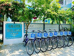 Grand Holiday Villa