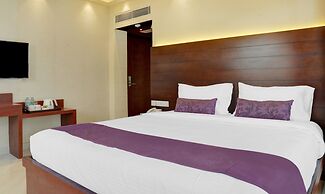 Treebo Premium The Crystal, Chinar Park