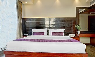 Treebo Premium The Crystal, Chinar Park