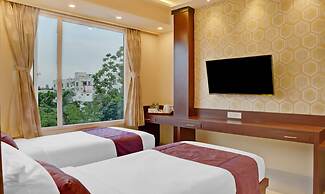 Treebo Premium The Crystal, Chinar Park