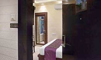 Treebo Premium The Crystal, Chinar Park