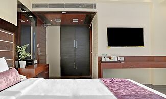 Treebo Premium The Crystal, Chinar Park