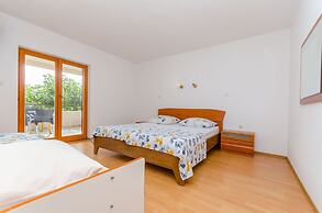 Apartments Milivoj