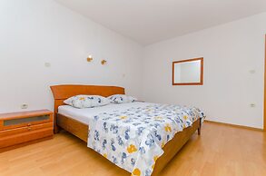 Apartments Milivoj