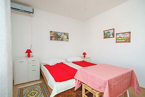Apartments and Rooms Josipa