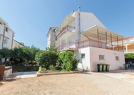 Apartments and Rooms Josipa
