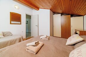 Apartments D. Matahlija