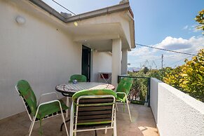 Apartment and Rooms Ruza