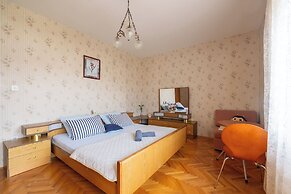 Apartment Frane