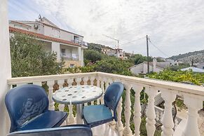 Apartment Frane