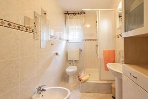 Apartment Frane