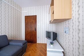 Apartment Frane