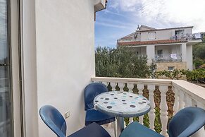 Apartment Frane