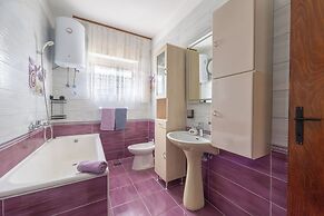 Apartment Frane