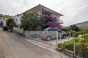 Apartment Frane