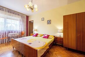 Apartment Frane