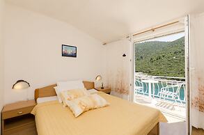 Apartments Dinko