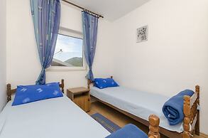 Apartments Dinko