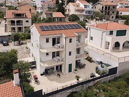 Apartments Lumaduma