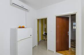Apartments Karmela