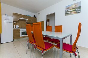 Apartments Karlo