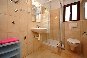 Apartment Jakov