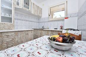 Apartments and Rooms Jakov