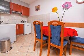 Apartments Aurel