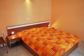 Apartments Tonci