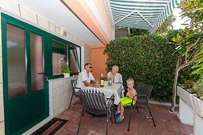 Apartments Tonci