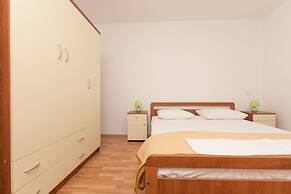 Apartments Frane