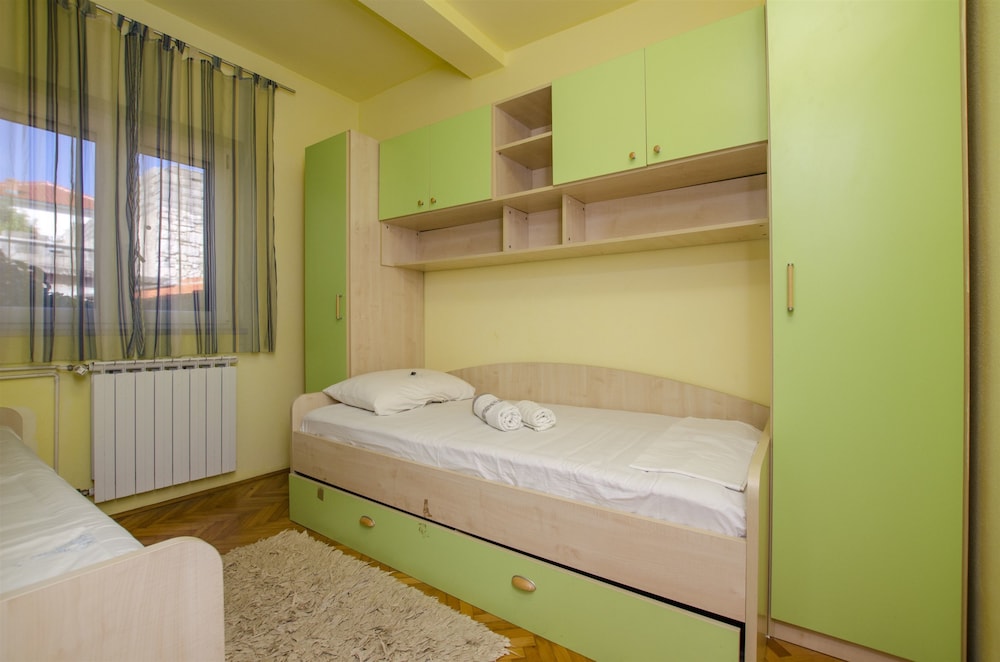 Apartments Mare