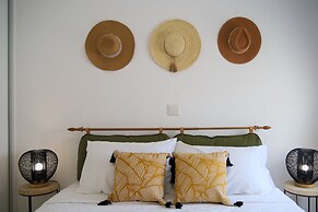 Phaedrus Living: Seaside Luxury Flat Lighthouse 68