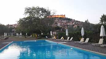 Olive Press Hotel & Apartments