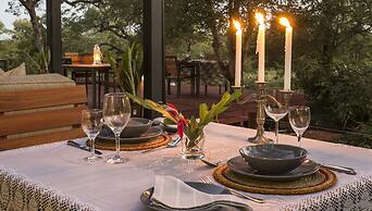 Moya Safari Villa