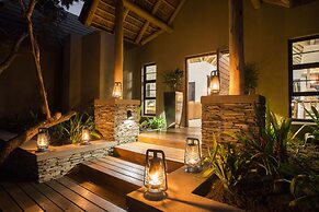Moya Safari Villa