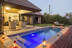 Moya Safari Villa