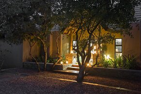 Moya Safari Villa
