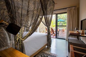 Moya Safari Villa