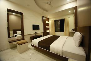 Hotel Madhuri Executive