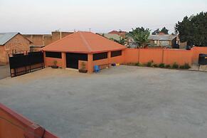 Capricorn Lounge