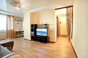 Apartment on Posyetskaya 32