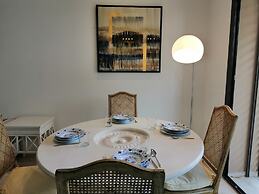 Luxurious flat with private garden