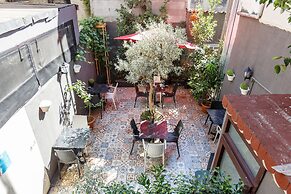 Miro Mansion