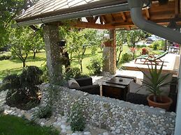 Cottage and Chalet Pr Klemuc