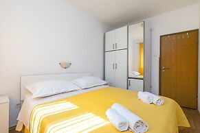 Apartments Jakov
