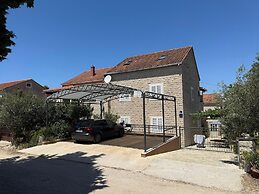Apartments Jakov