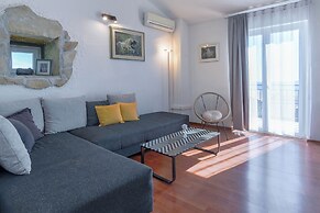 House Villa Danica
