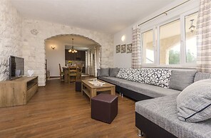 Apartment Luce