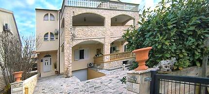 Apartment Luce
